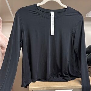 Black Long-Sleeve Crewneck Women's Top
